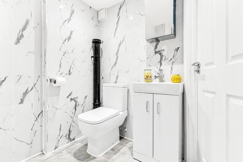 Luxstay Holland Park Apartment With Ac London Ngoại thất bức ảnh